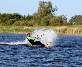 kitesurfing